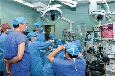 母亲捐肝救1岁患肝硬化儿子 手术恰逢母亲生日