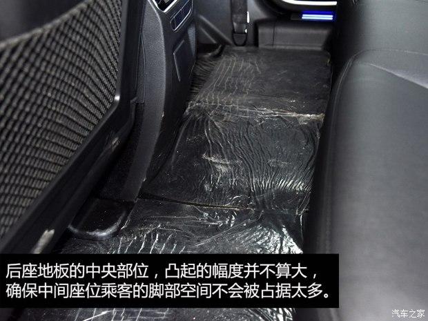 �������� ����H6 Coupe 2015�� 2.0T �Զ�������Ӣ��