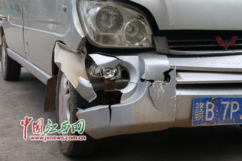 src="http:///0/12/97/40/12974035_321522.jpg"