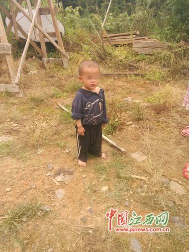 src="http:///0/13/03/34/13033497_985985.jpg"