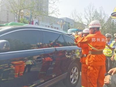 ֣��һ��Q7��ͣ�쳵����˾���в��� �𳵴��ȳ�