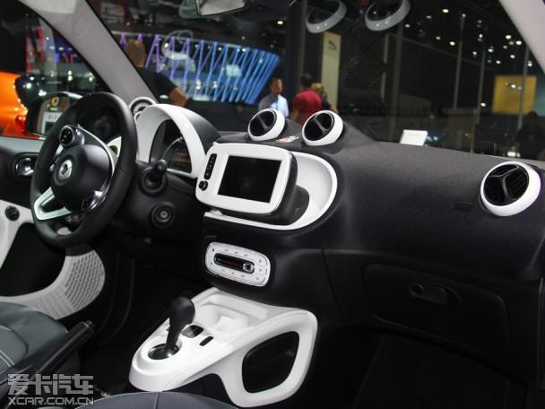 ȫ��smart fortwo�Ϻ���չ���� ����������