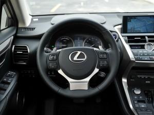 �׿���˹ �׿���˹NX 2015�� 300h ȫ�� ��â��