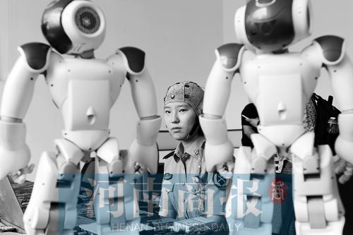 一大学研究意念控制机器人 郑州有一群读脑人