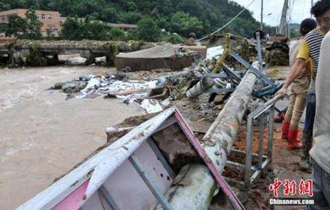 【四川重庆】迎持续强降雨 东北多阵性降水