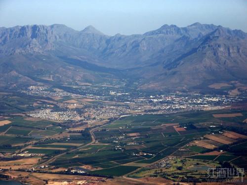 ˵˵�Ϸǵĺ������ѾƲ�������˹������