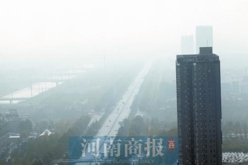 河南严查秸秆燃烧 周口有82个火点被扣款4100万