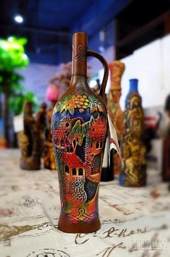 格鲁吉亚葡萄酒的酒瓶有多文艺