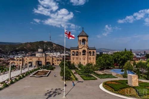 格鲁吉亚葡萄酒的酒瓶有多文艺