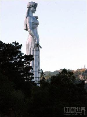 格鲁吉亚葡萄酒的酒瓶有多文艺