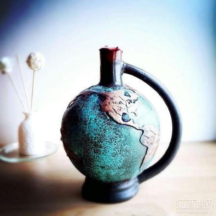 格鲁吉亚葡萄酒的酒瓶有多文艺