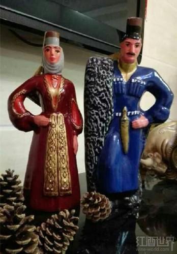 格鲁吉亚葡萄酒的酒瓶有多文艺