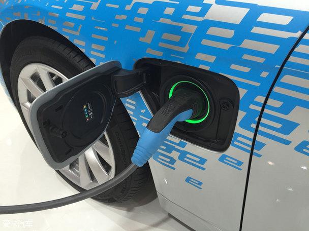 ����330e�����˸����� ���ʽ��϶���