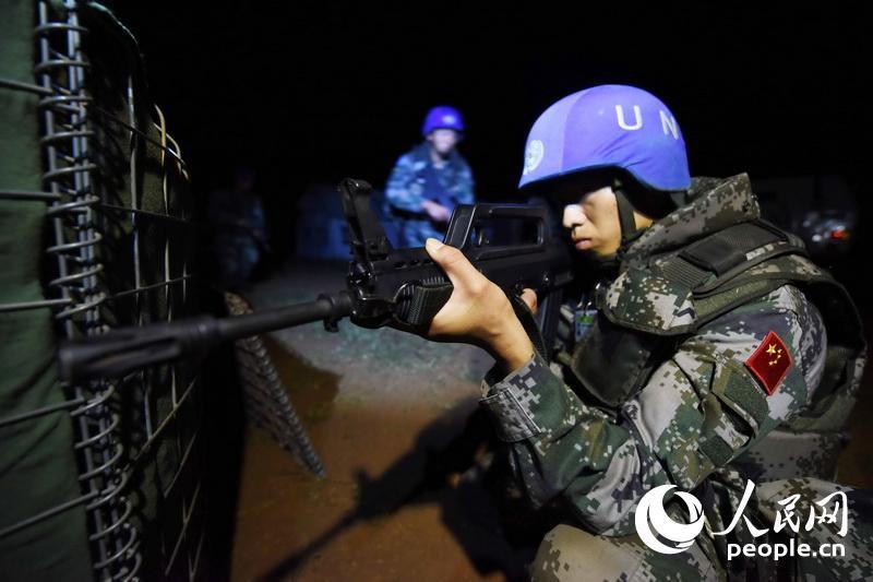 依托工事进行防御