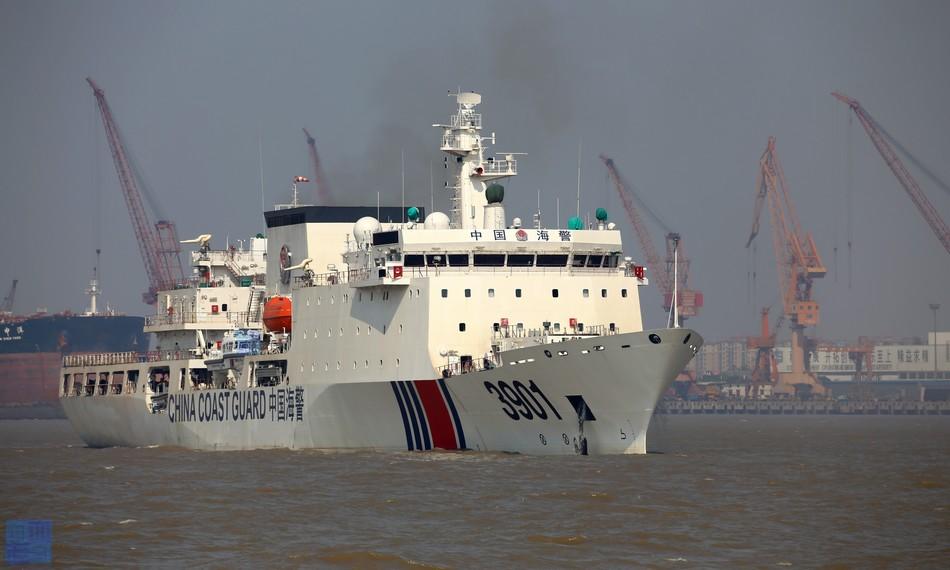 中国海警船编队今年第33次巡航钓鱼岛12海里