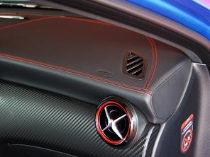 �Լݱ���AMG A 45 4MATIC