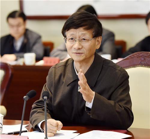1月8日,中共中央政治局委员,中央政法委书记孟建柱邀请12位法学专家
