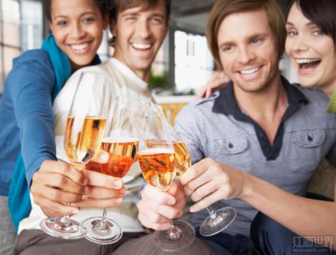 春节将至,给自己10个喝葡萄酒的理由