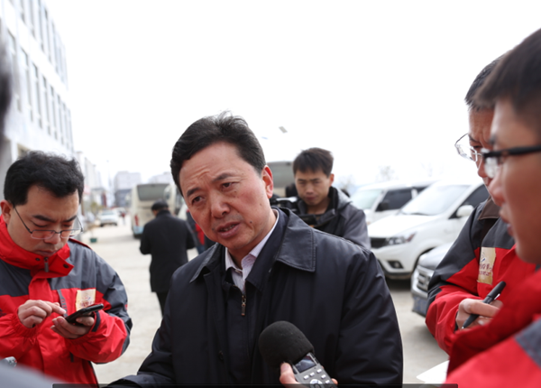 威宁彝族回族苗族自治县分管扶贫工作的县委副书记冯兴忠对于本地区的