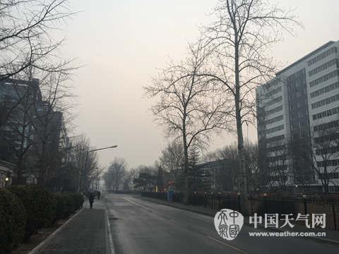 北京今夜空气质量改善 雨雪或给春运返程“添堵”