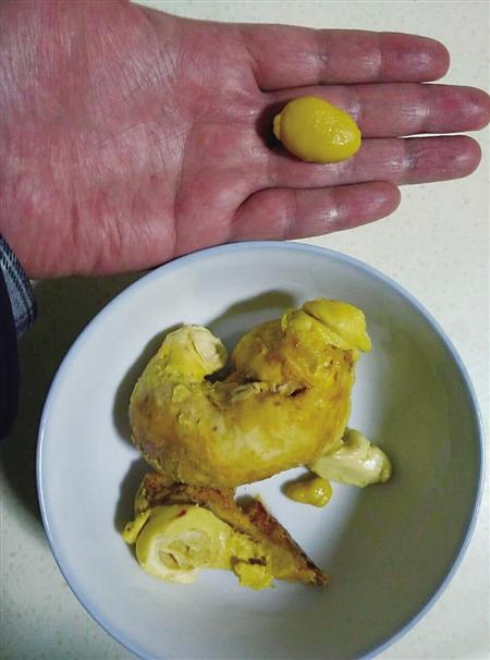 母鸡肚子里取出不明物是传说中的鸡宝图