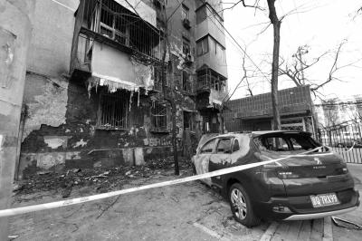 73岁老人自称不满小区乱停车 携汽油元宵夜纵火