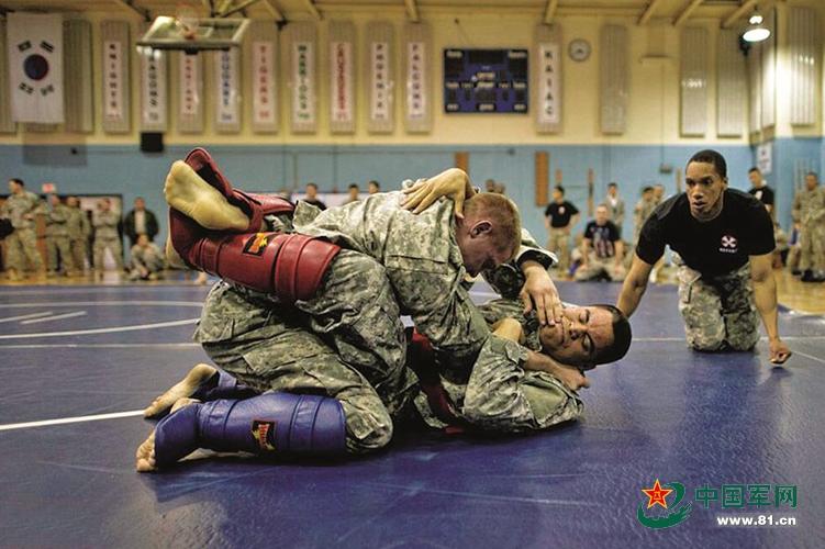 军用格斗术没手撕鬼子空手劈砖那么玄乎