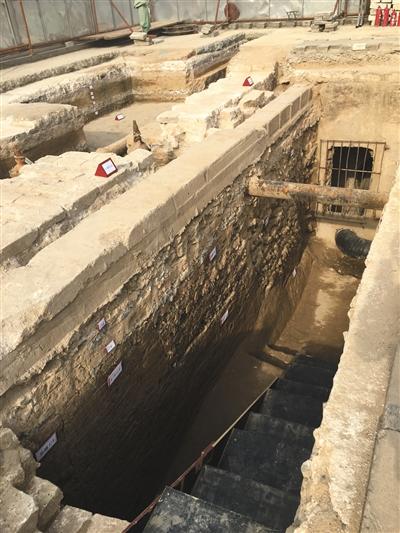 �ʹ��״η���Ԫ���ز㣬λ��¡�����������¾������� �ַ� ��