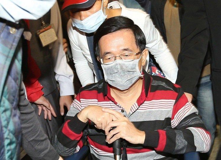 台媒:陈水扁出席餐会意在“特赦” 蔡当局很头痛