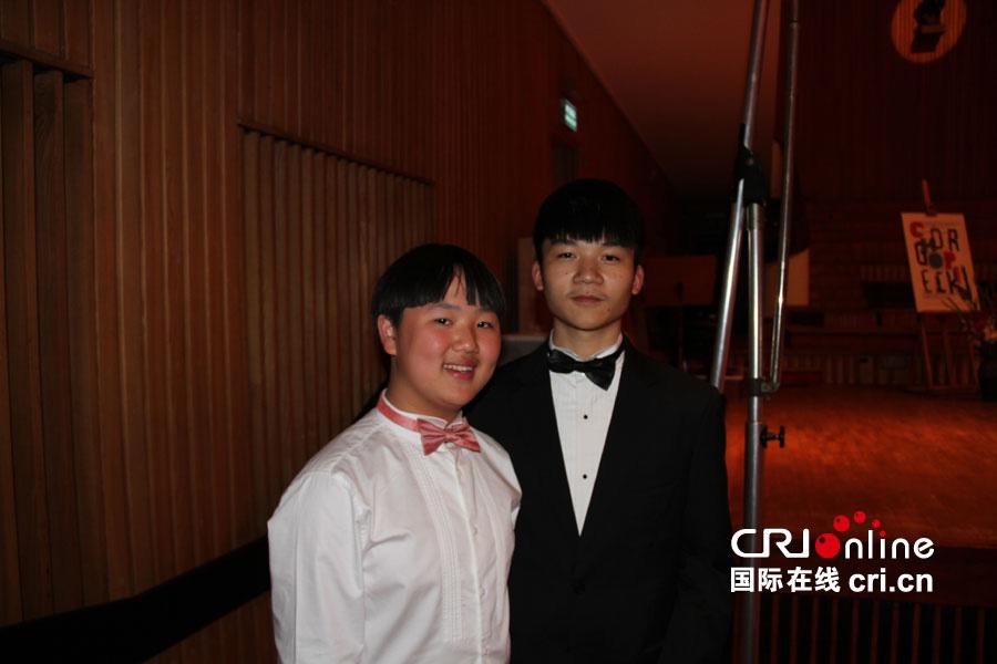 ͼƬĬ�ϱ���