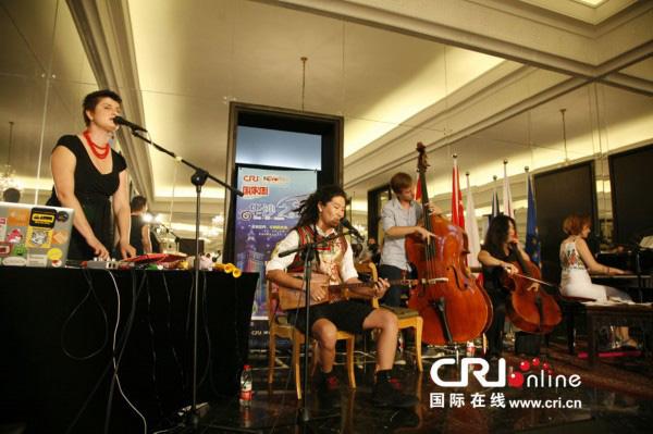 ͼƬĬ�ϱ���