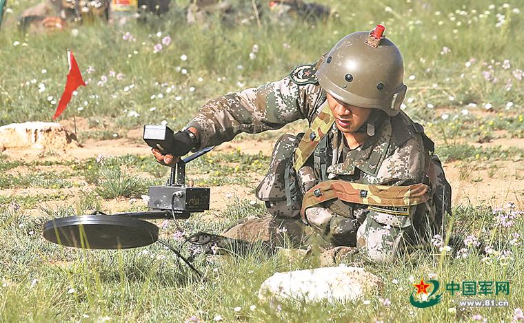 中国陆军立体攻防作战演练营长指挥特战陆航力量