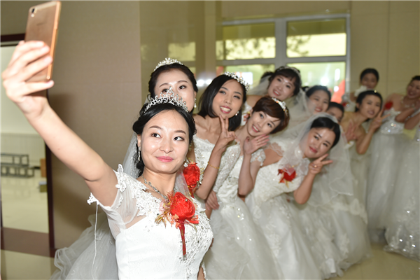 咱当兵人的集体婚礼不一样