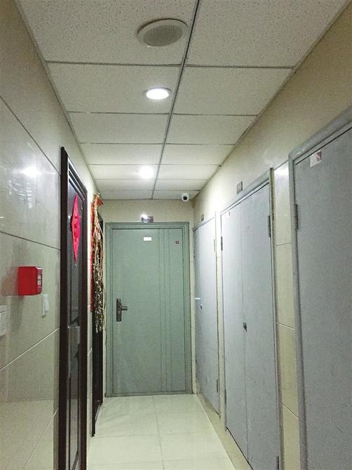 市民自家门口安摄像头 邻居:侵犯我家隐私(图)