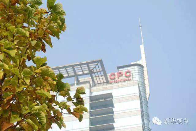 һ���磬ƽʱ���˾�����Щ�����䡱�����ص���������Ժ�ͣ���Ÿ��ֺ�ɫ���յ�ʹ�ݳ�������������