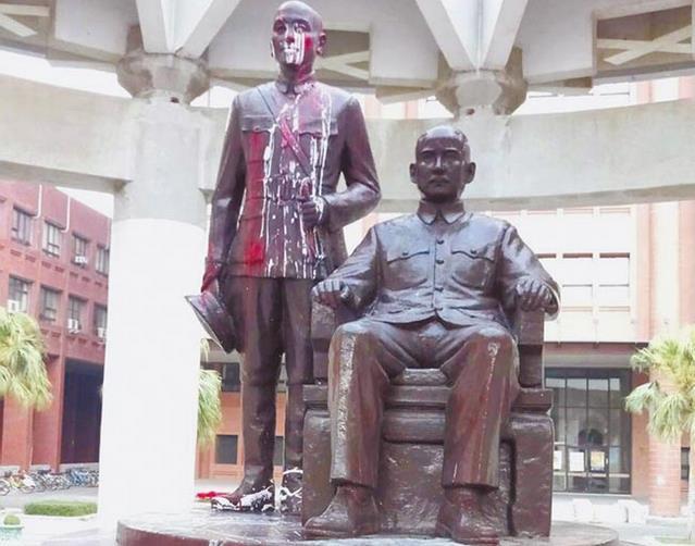 台学者:绿营以毒素为养分所得“成果”注定毁掉台湾