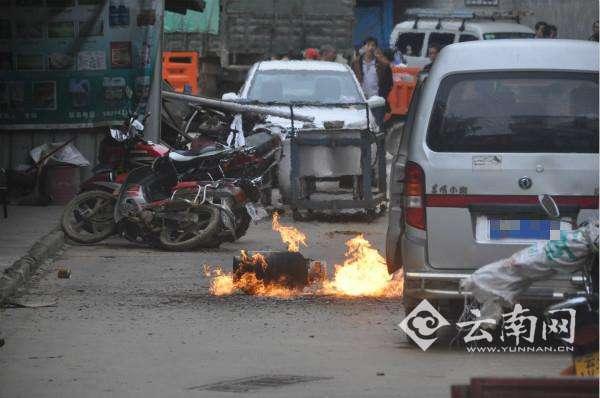 ��ɽһ���ӽ�ȼ�յ�Һ��������·�� ר�ң�����ը�ɻ�����¥