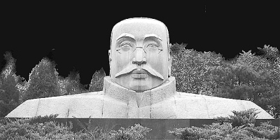 李大钊(雕塑)钱绍武