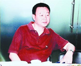 学者王彬彬: 金庸小说让人麻痹现实 只是精神骗术——中新网