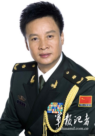 阳光路上的阎维文最想做的是回报官兵组图