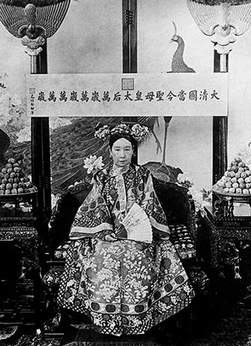 慈禧最怪嗜好摆果闻香:一年消耗苹果15万之多