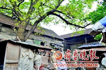 济南清代状元府成大杂院拥挤不堪仅剩狭小通道