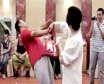 太极推手弹飞精壮大汉专家称实战中基本不可能