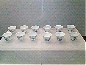 耀世奇珍：清康熙十二月花神诗文杯(图)-中新网