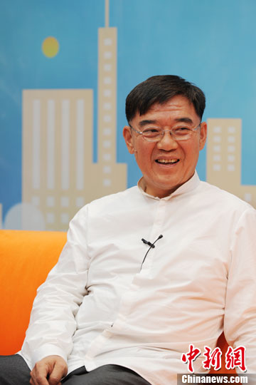 李立群读书时空手拍断三块砖因此通过二外考试