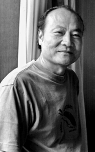 编剧霍炳权:先锋话剧不靠谱无厘头剧本没营养