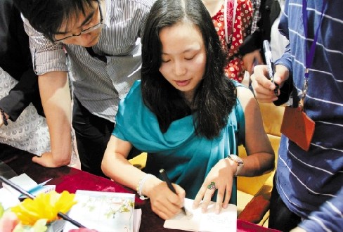 流潋紫《甄嬛传》源自想象:为补全缺失的女性历史