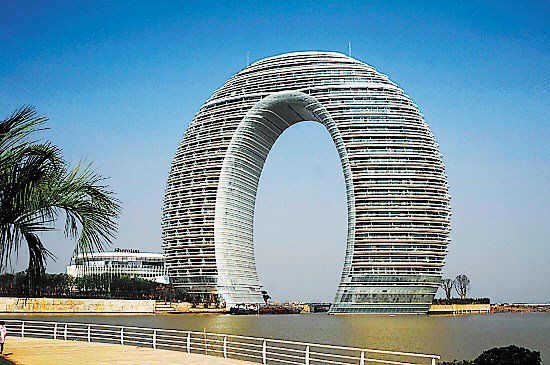 太湖七星级酒店外形雷人被调侃酷似马桶盖(图)
