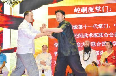 崆峒派掌门险被观众打败以“点到为止”尴尬收场(3)