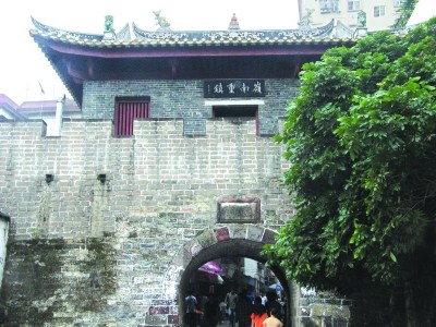 ������ͷ�ųǣ����������Ļ�����Ӱ��ͼ��